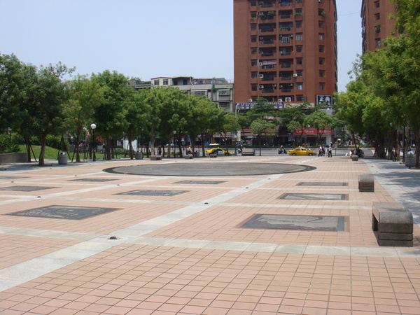 板橋車站站前廣場